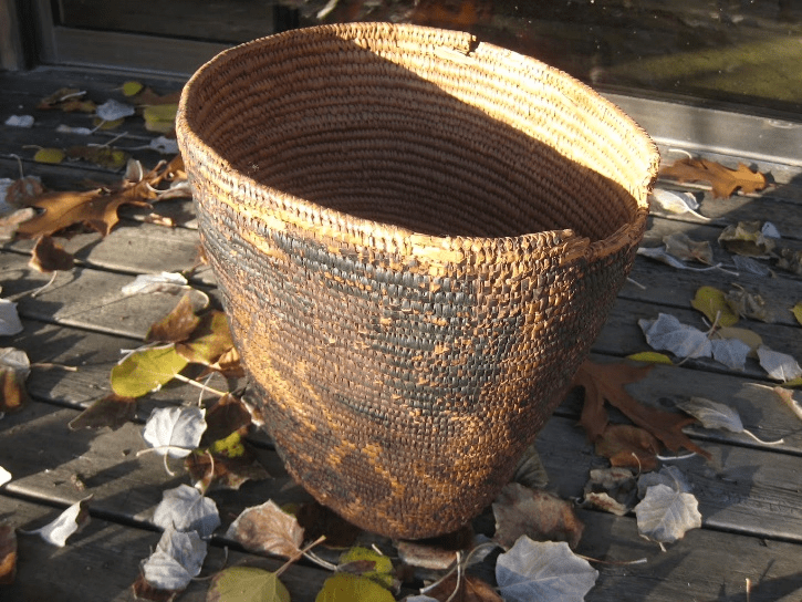 Sinixt gathering basket